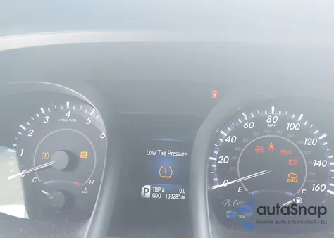 2015 Toyota Avalon Limited z USA, uszkodzony, nr VIN 4T1BK1EB1FU147525